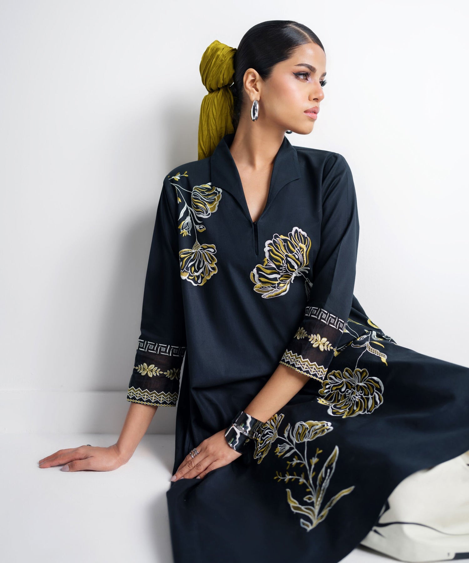 Sapphire 2 Piece Custom Stitched Suit - Black - LB30448