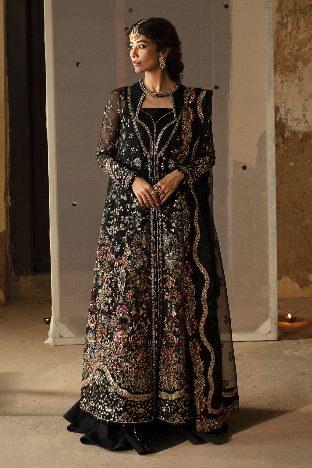 Afrozeh 3 Piece Custom Stitched Suit - Black - LB289271