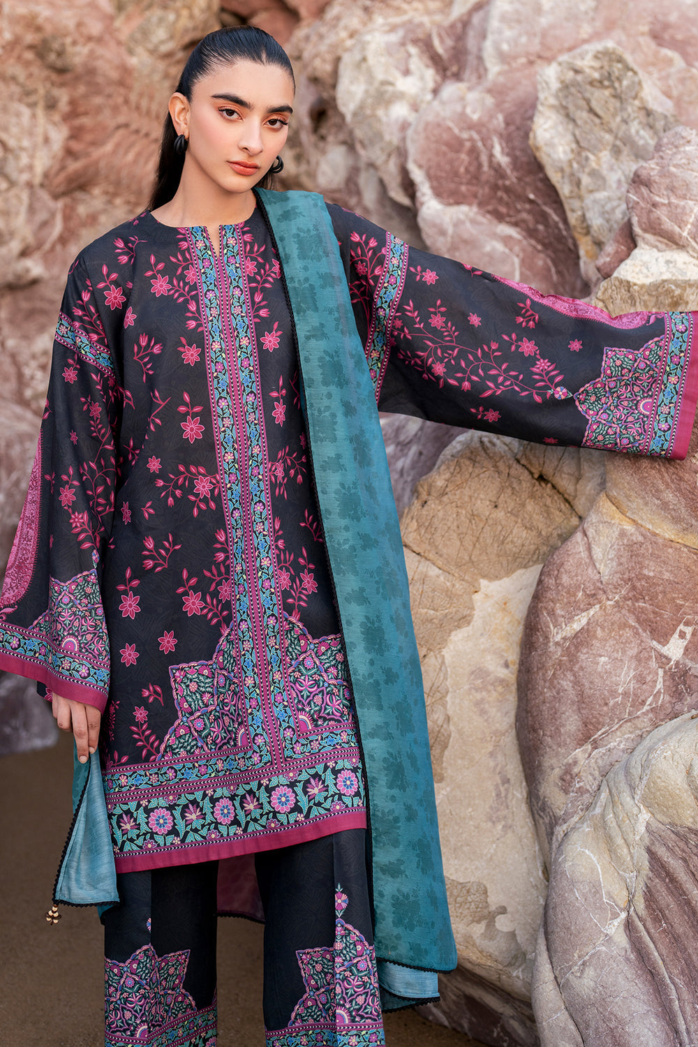 Jazmin 3 Piece Custom Stitched Suit - Black - LB30342