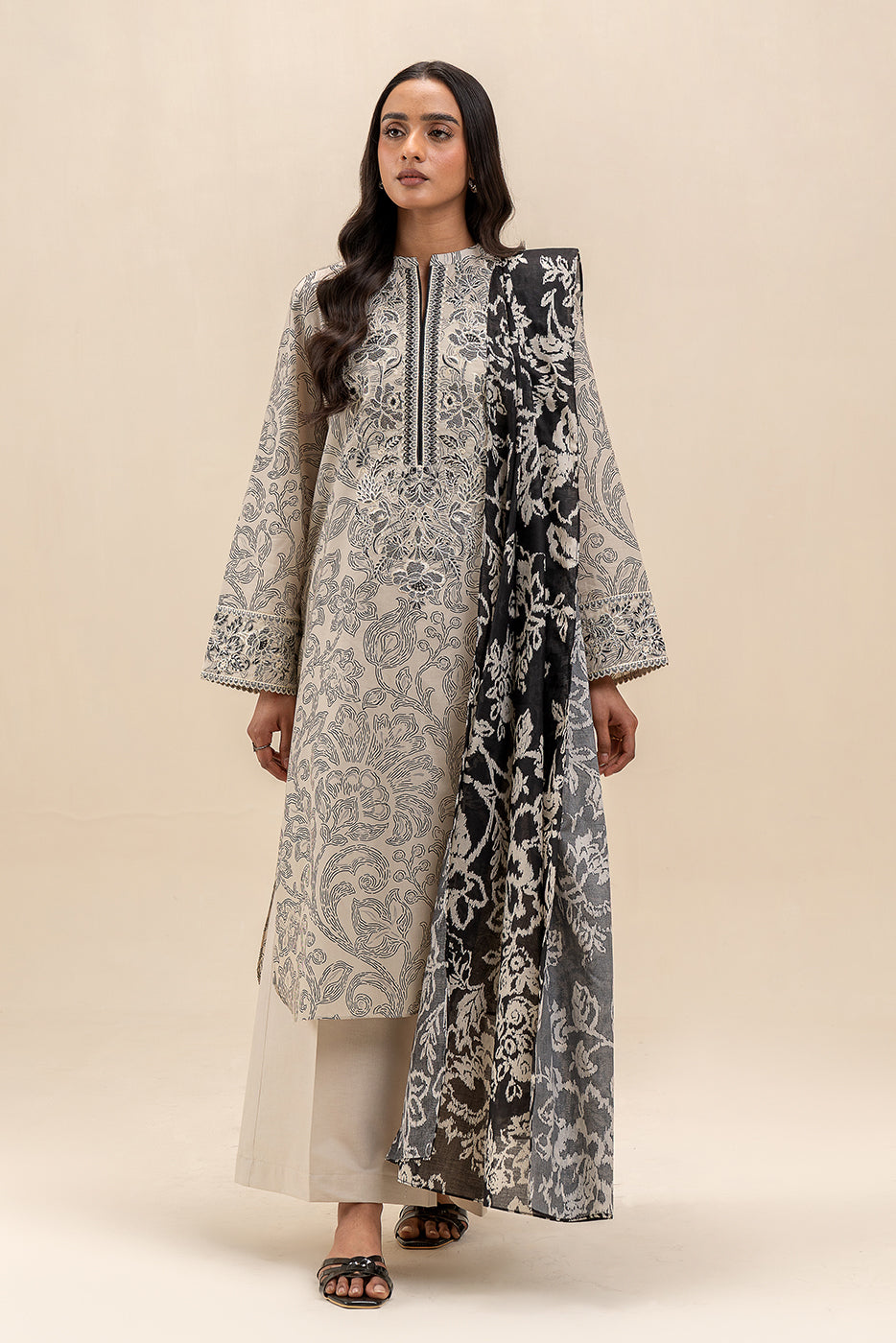 Beechtree 3 Piece Custom Stitched Suit - Off-White - LB29986