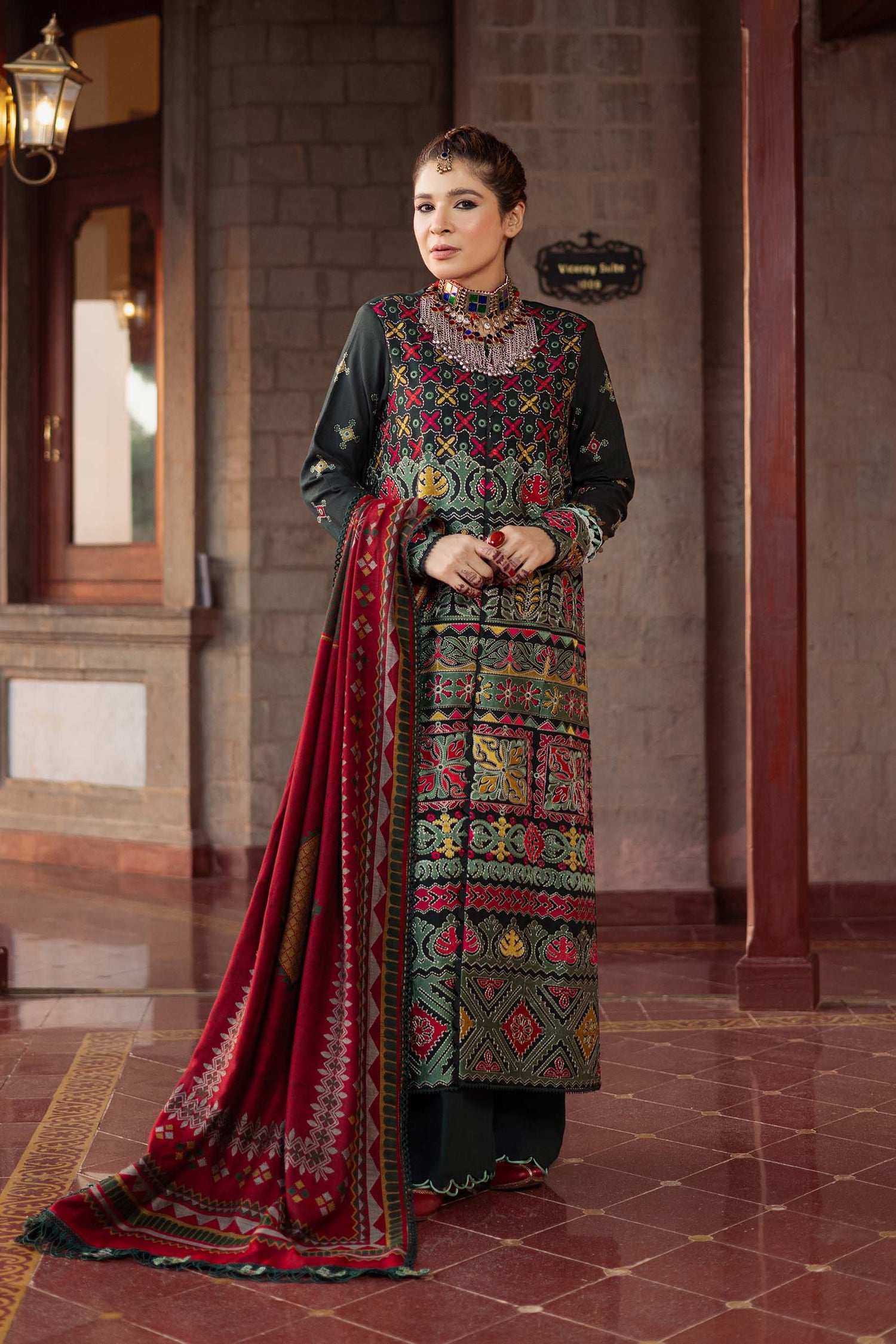 Maryam Hussain 3 Piece Custom Stitched Suit - Black - LB30909