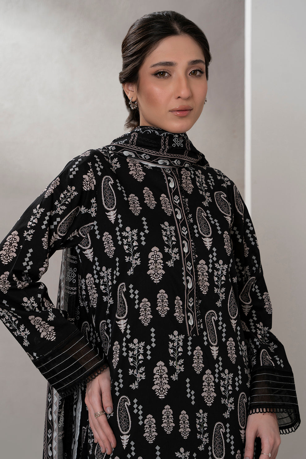 Zellbury 3 Piece Custom Stitched Suit - Black - LB30381