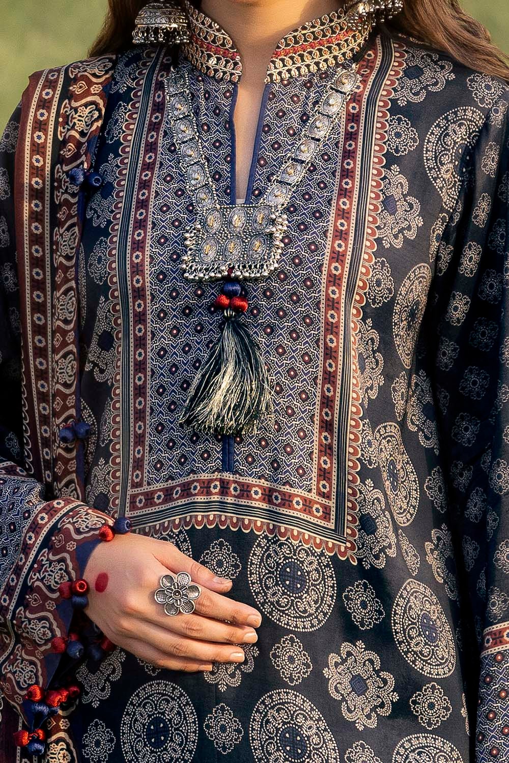 Gul Ahmed 3 Piece Custom Stitched Suit - Gray - LB30421