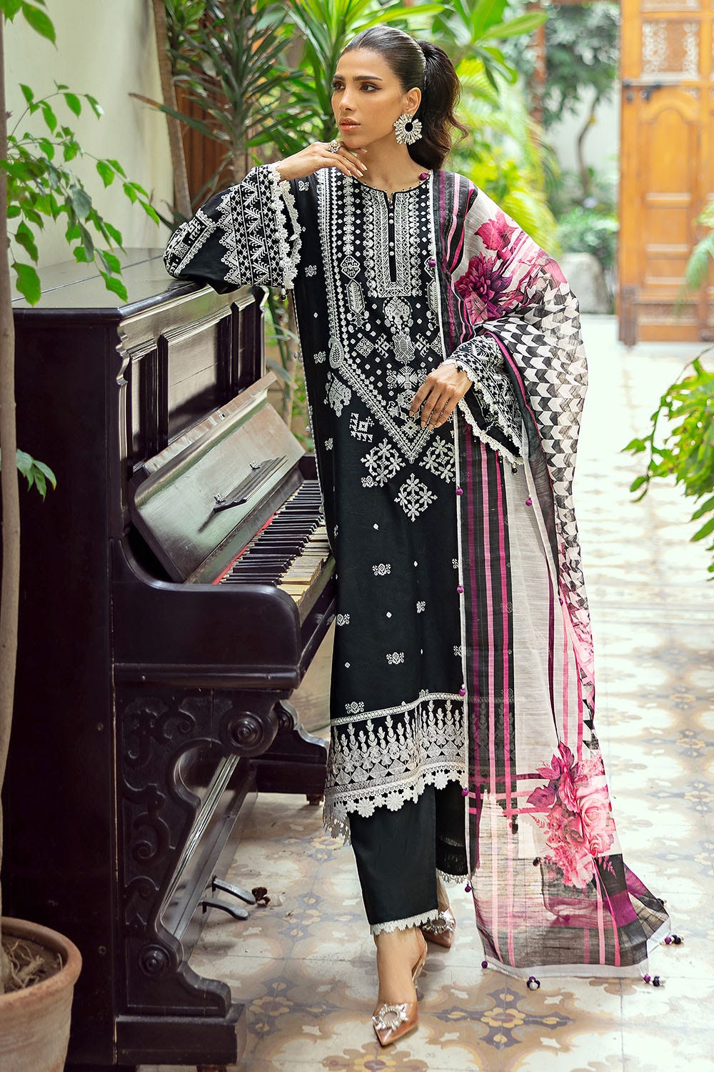 Gul Ahmed 3 Piece Custom Stitched Suit - Black - LB29845