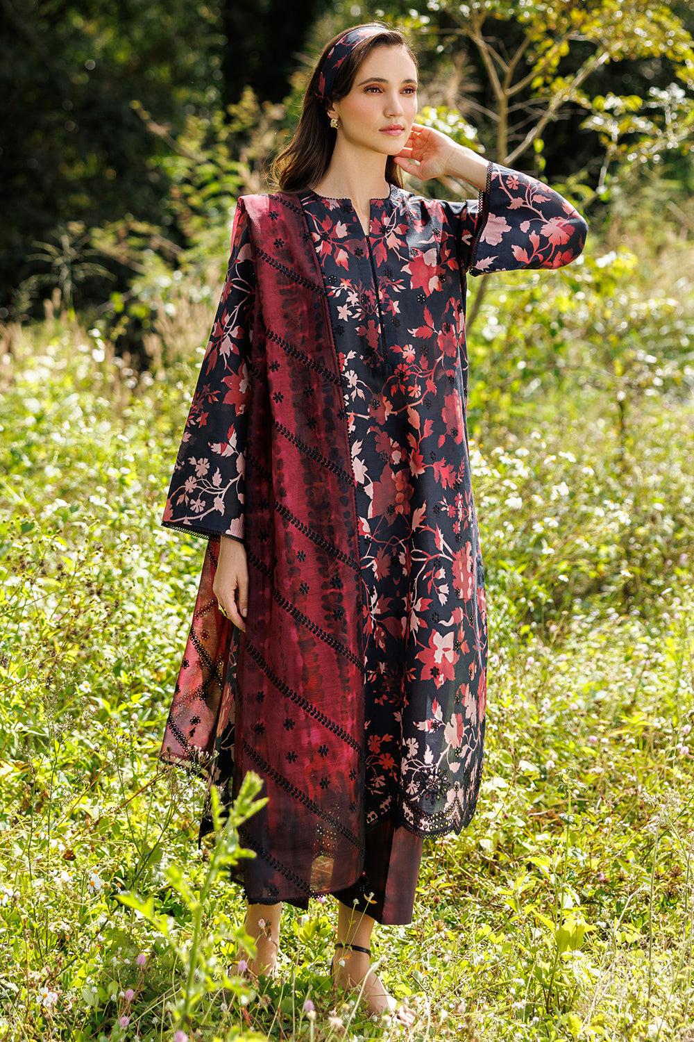 Jazmin 3 Piece Custom Stitched Suit - Black - LB31324