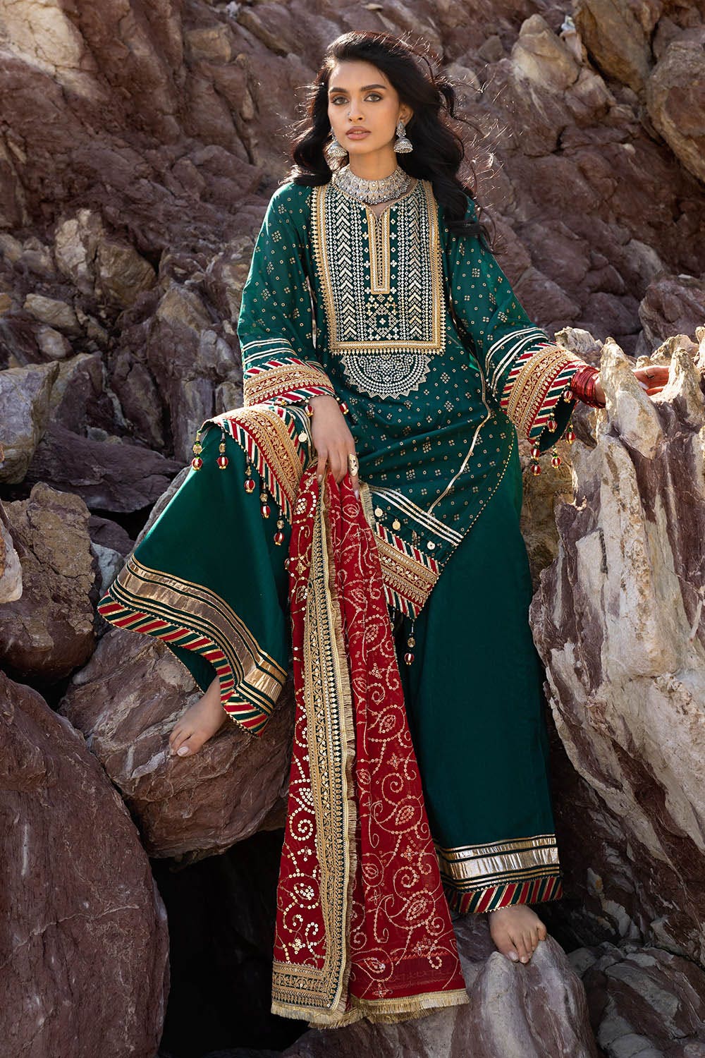 Gul Ahmed 3 Piece Custom Stitched Suit - Green - LB29179