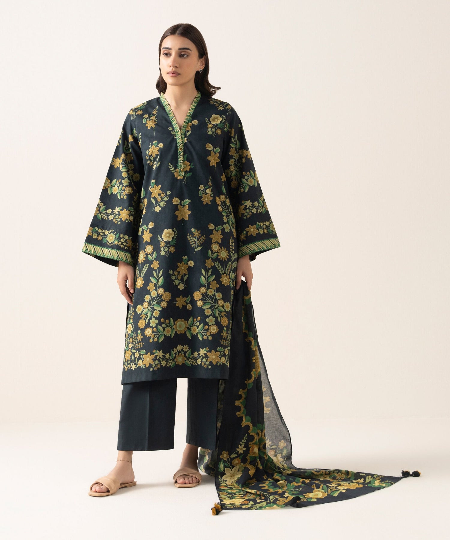 Sapphire 3 Piece Custom Stitched Suit - Black - LB31299