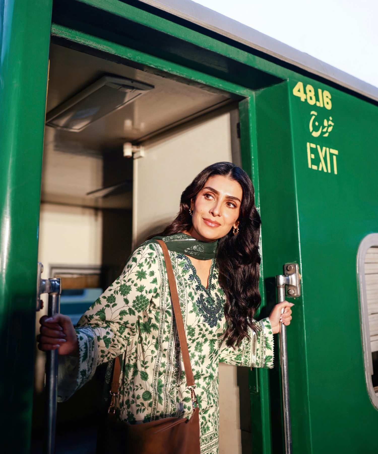 Sapphire 3 Piece Custom Stitched Suit - Green - LB31387