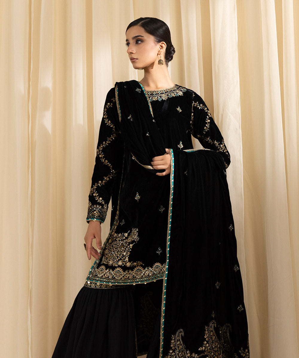 Sapphire 3 Piece Custom Stitched Suit - Black - LB288179