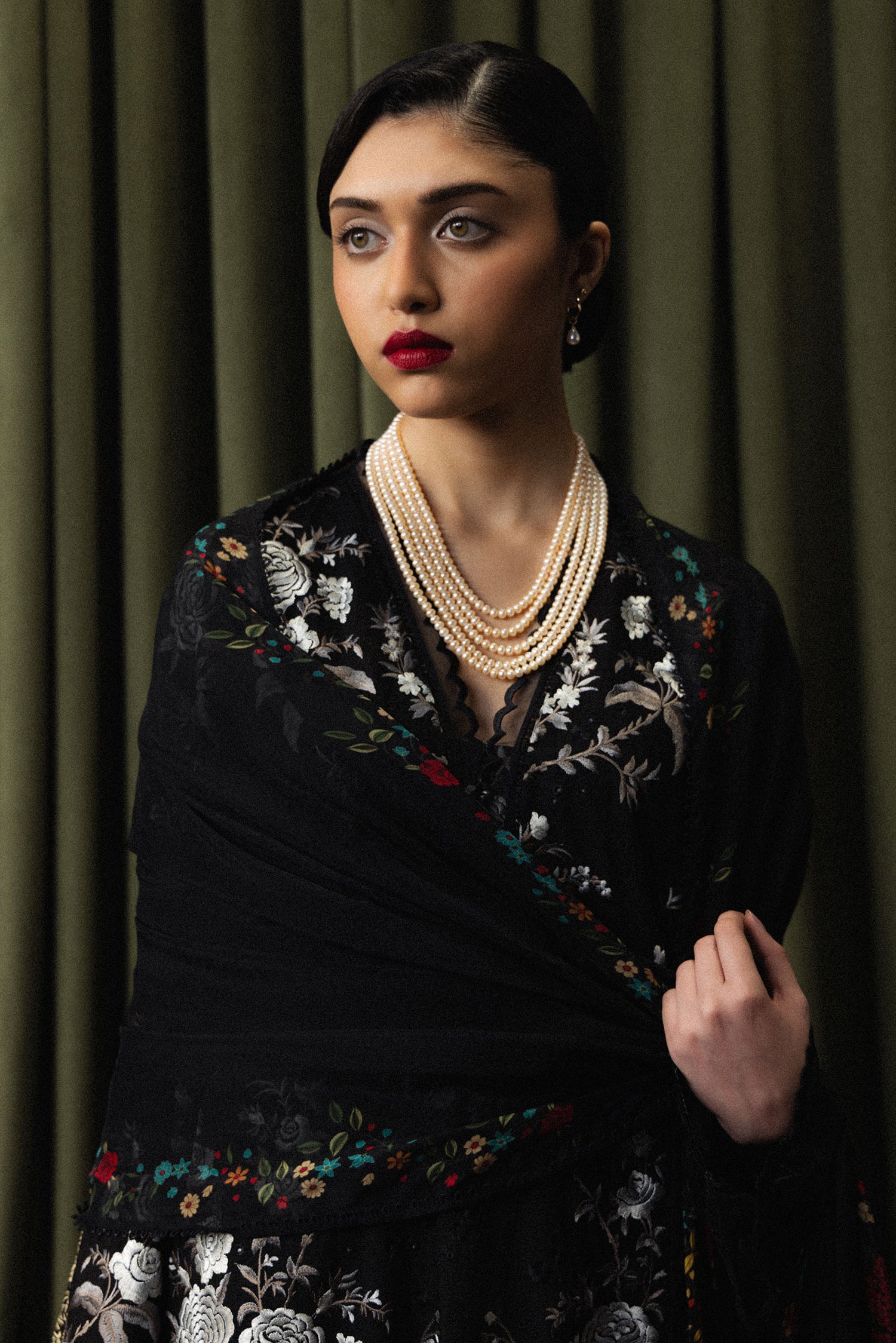 Zara Shahjahan 3 Piece Custom Stitched Suit - Black - LB31378