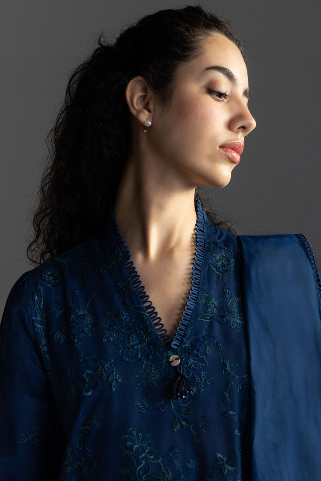 Zara Shahjahan 3 Piece Custom Stitched Suit - Blue - LB31168