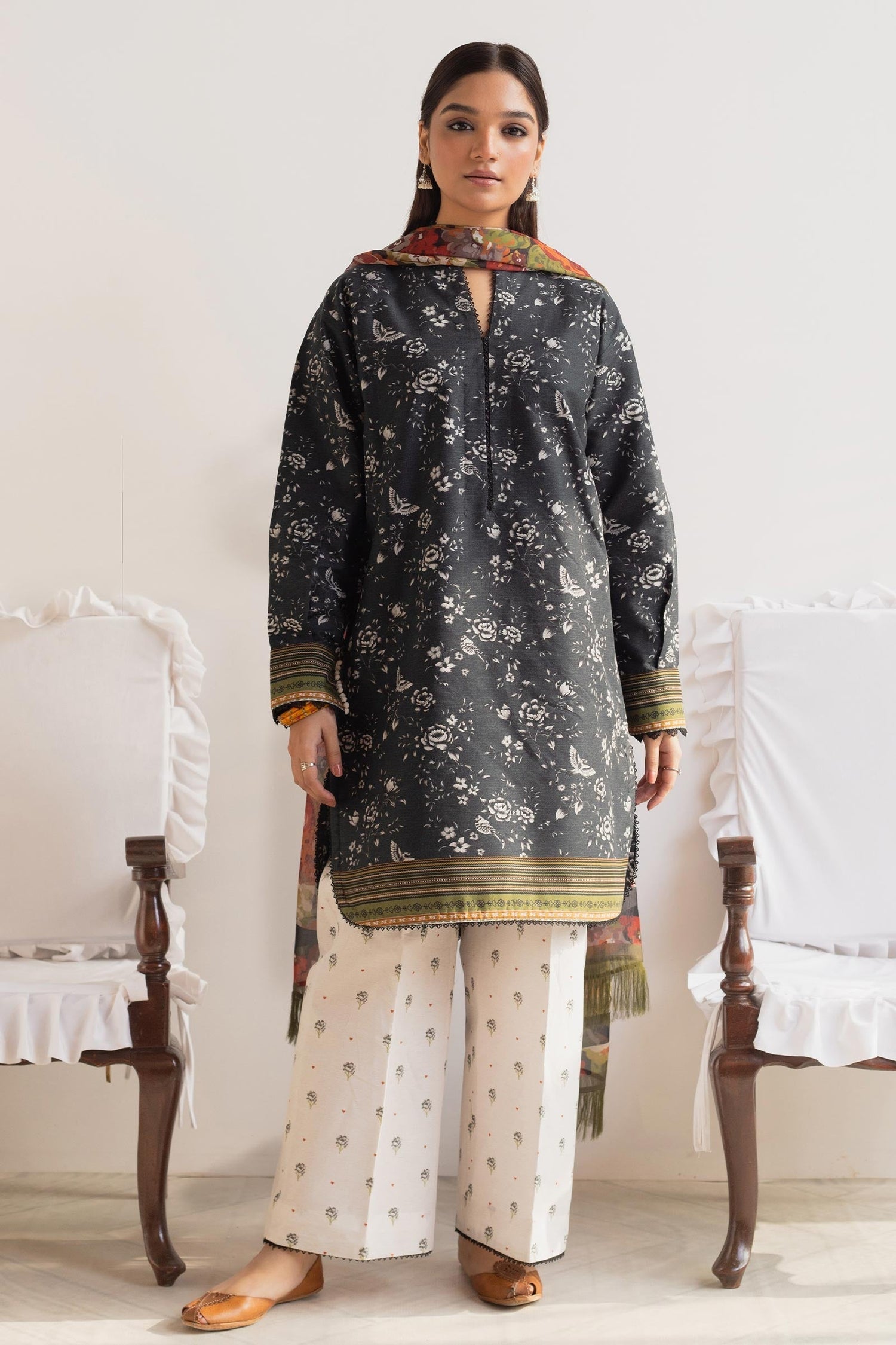 Zara Shahjahan 3 Piece Custom Stitched Suit - Black - LB285762