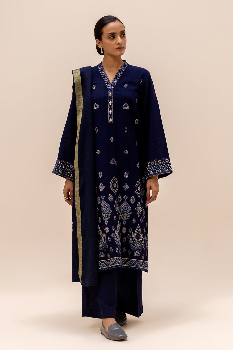 Beechtree 3 Piece Custom Stitched Suit - Blue - LB288295