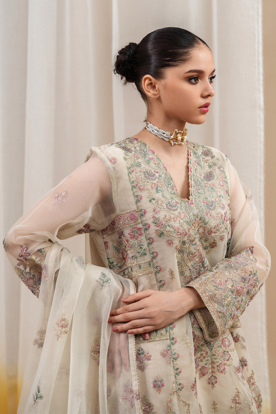 Beechtree 3 Piece Custom Stitched Suit - White - LB285508