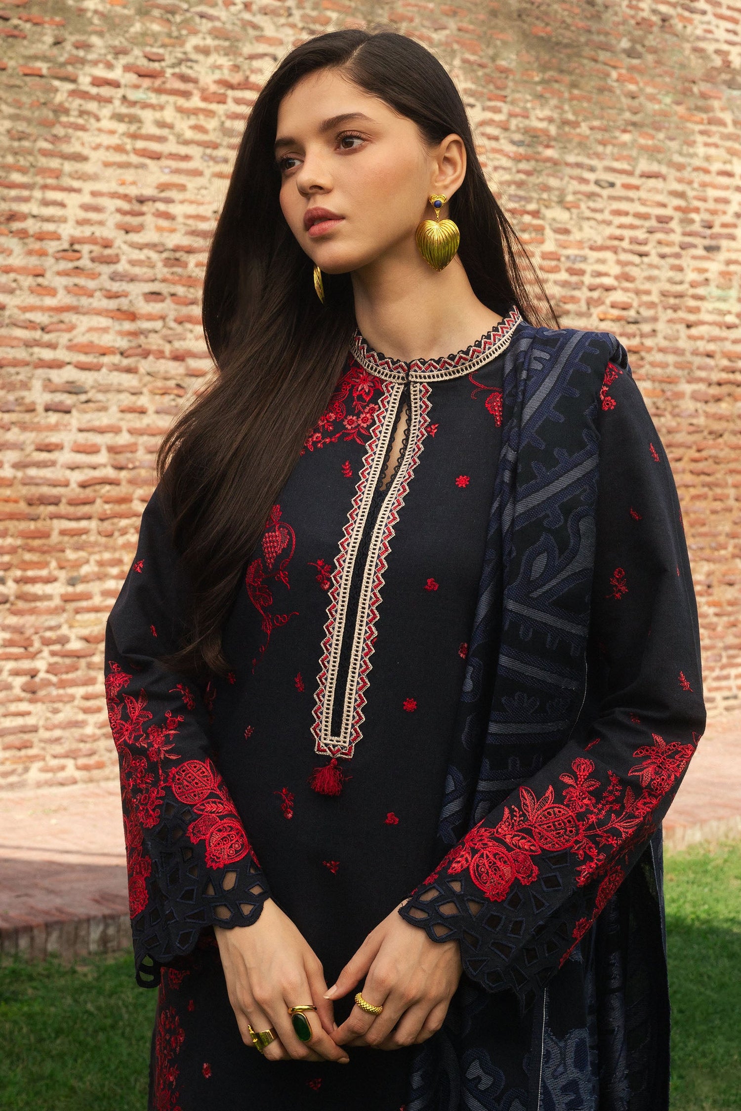 Zara Shahjahan 3 Piece Custom Stitched Suit - Blue - LB288932