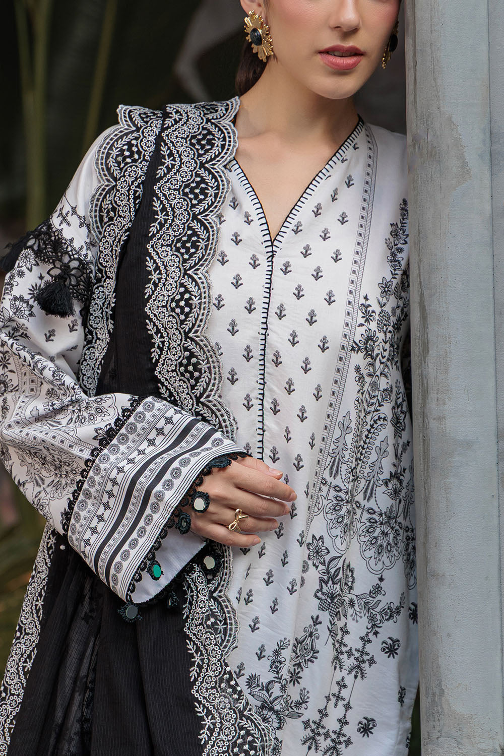 Gul Ahmed 3 Piece Custom Stitched Suit - Gray - LB31200