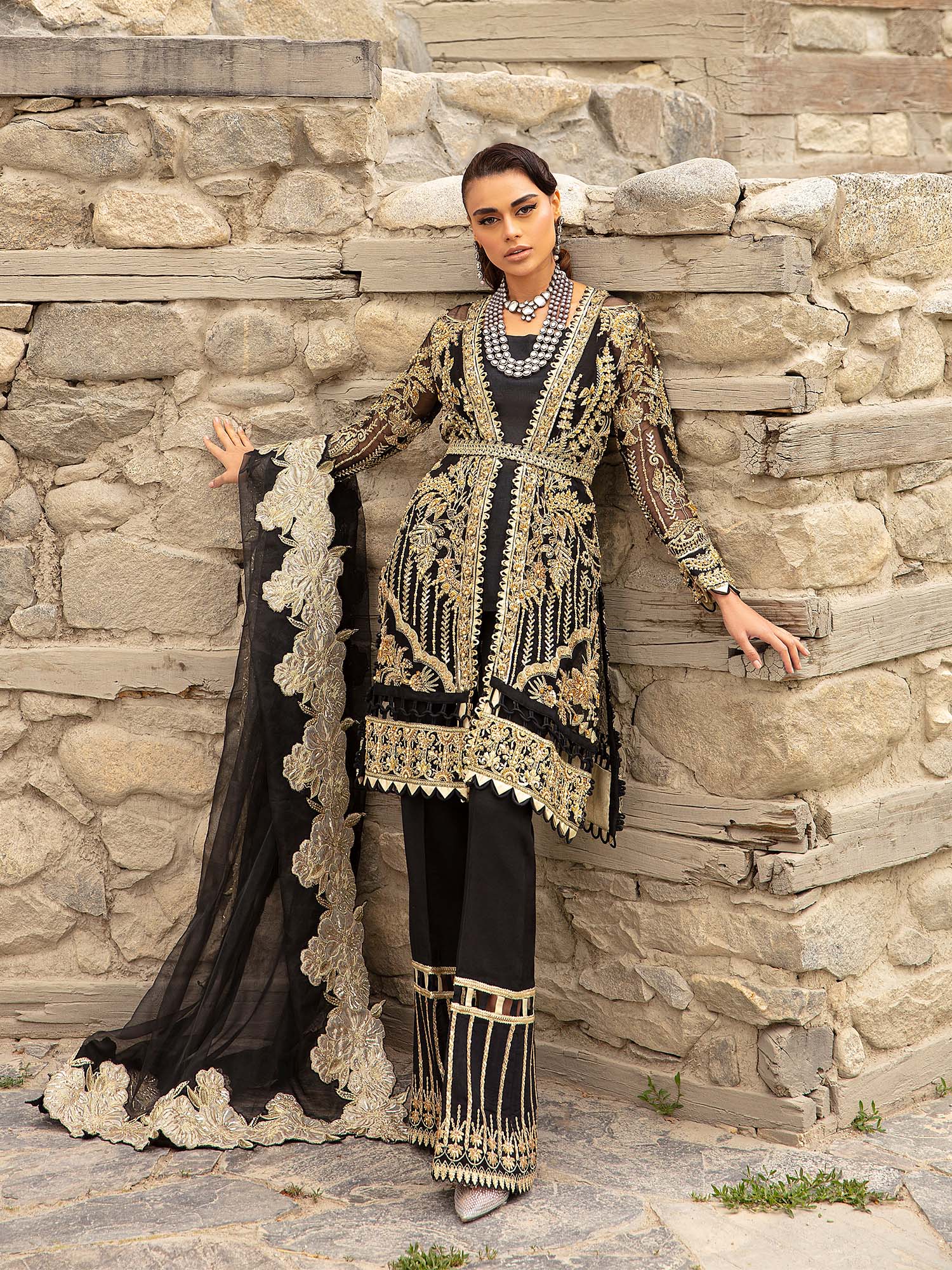 Maryam Hussain 3 Piece Custom Stitched Suit - Black - LB28273