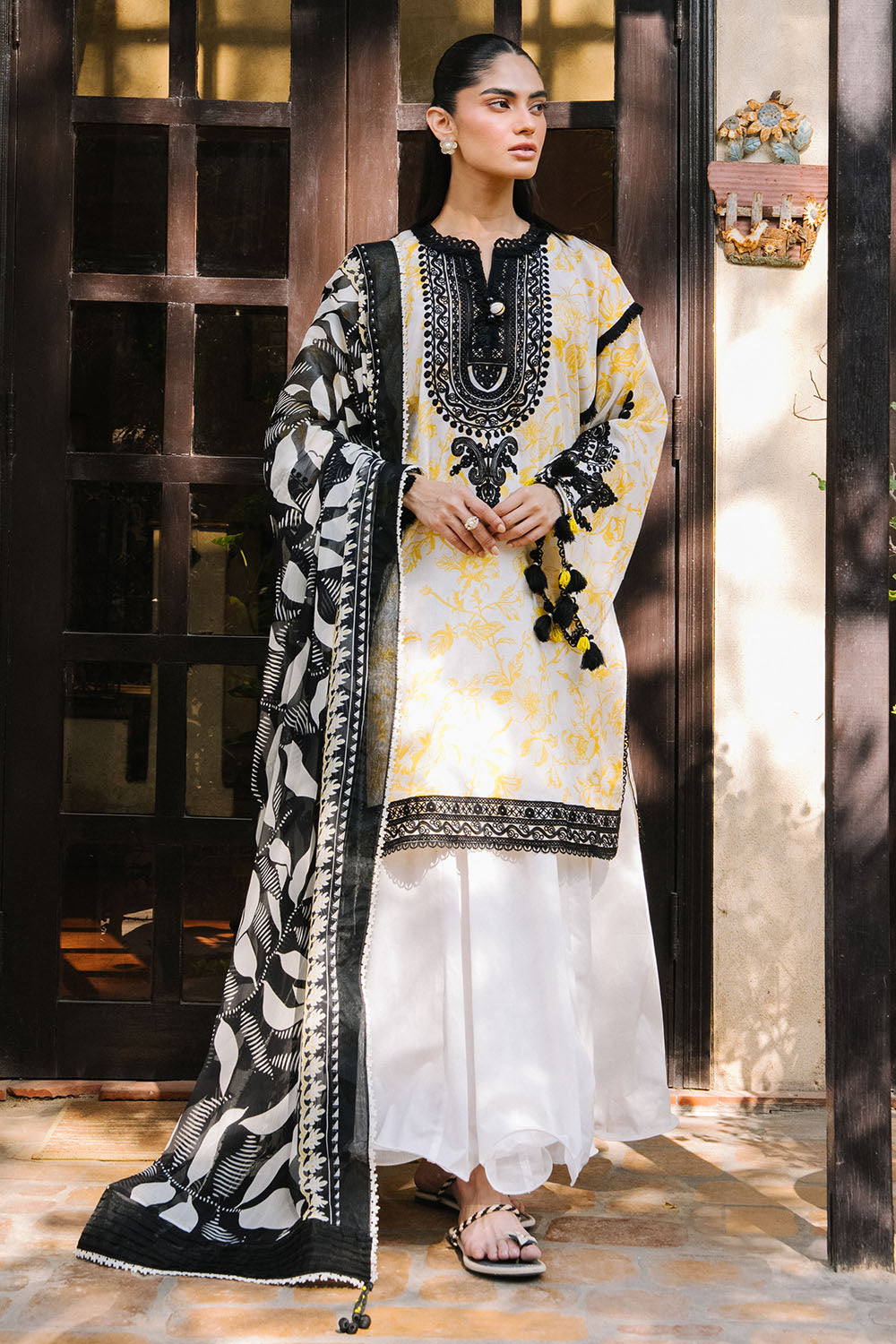 Gul Ahmed 3 Piece Custom Stitched Suit - Off-White - LB31206