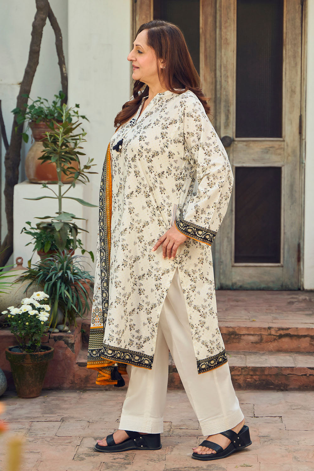 Gul Ahmed 3 Piece Custom Stitched Suit - Off-White - LB31517