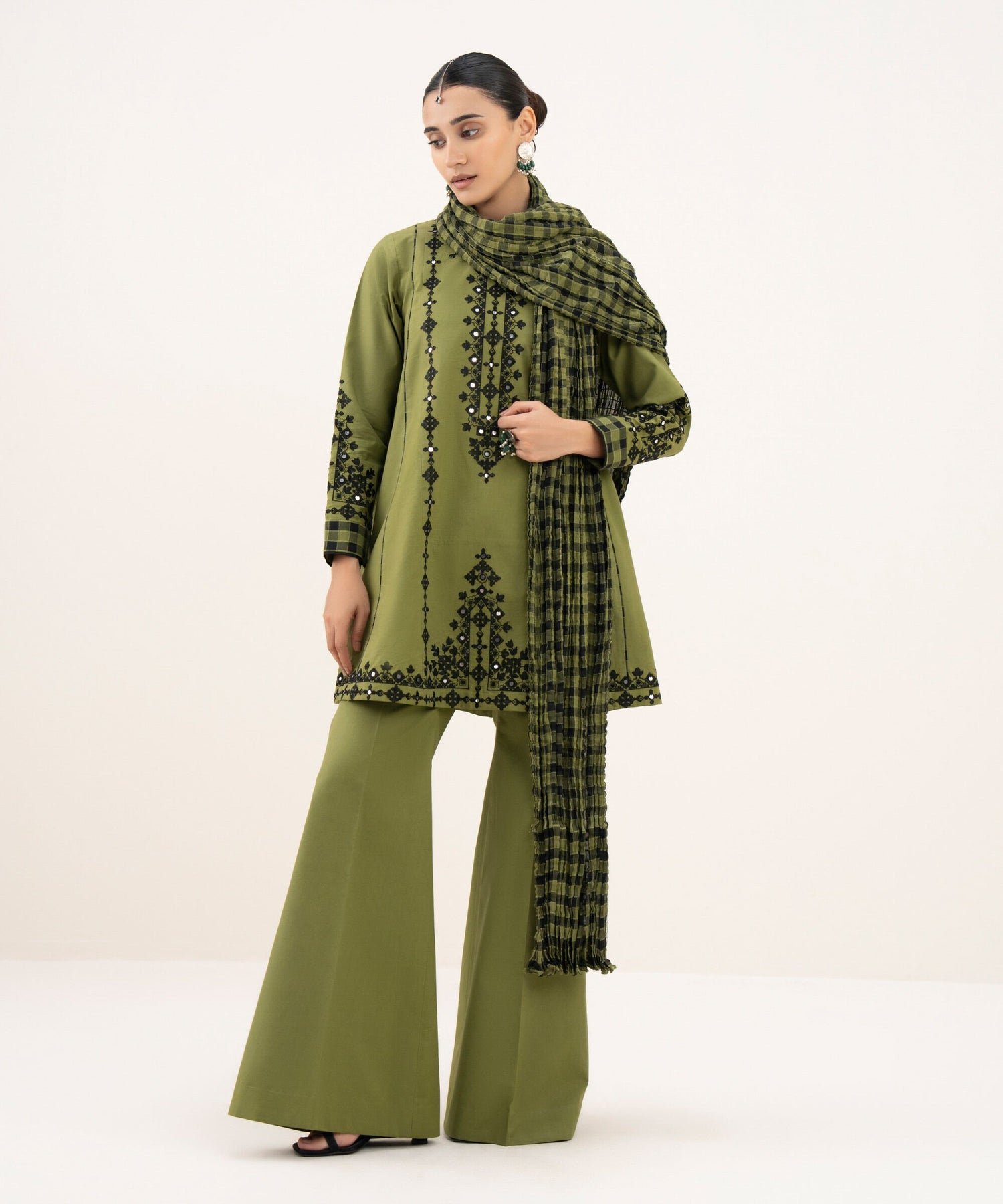 Sapphire 3 Piece Custom Stitched Suit - Green - LB31287