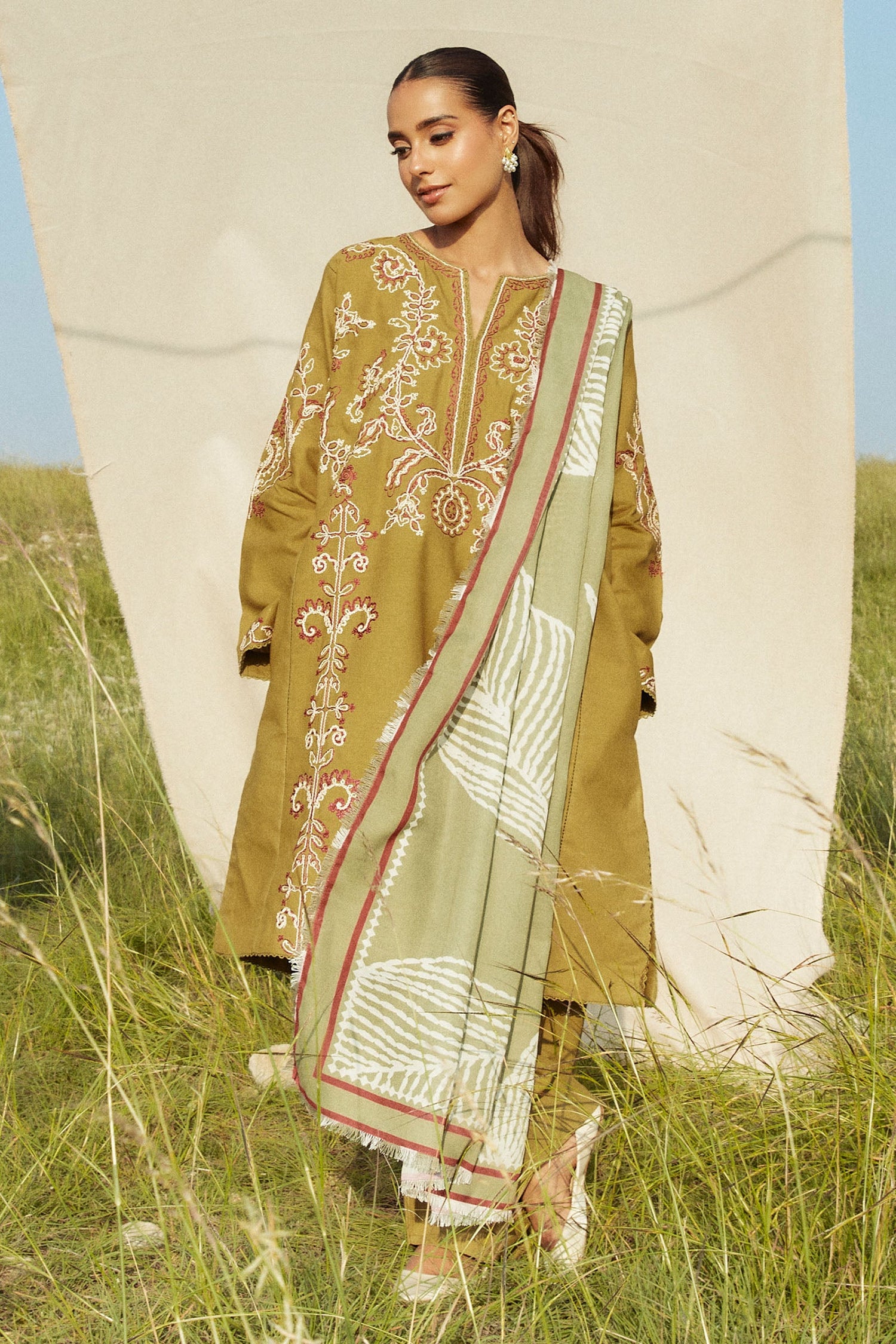 Zara Shahjahan 3 Piece Custom Stitched Suit - Green - LB288996