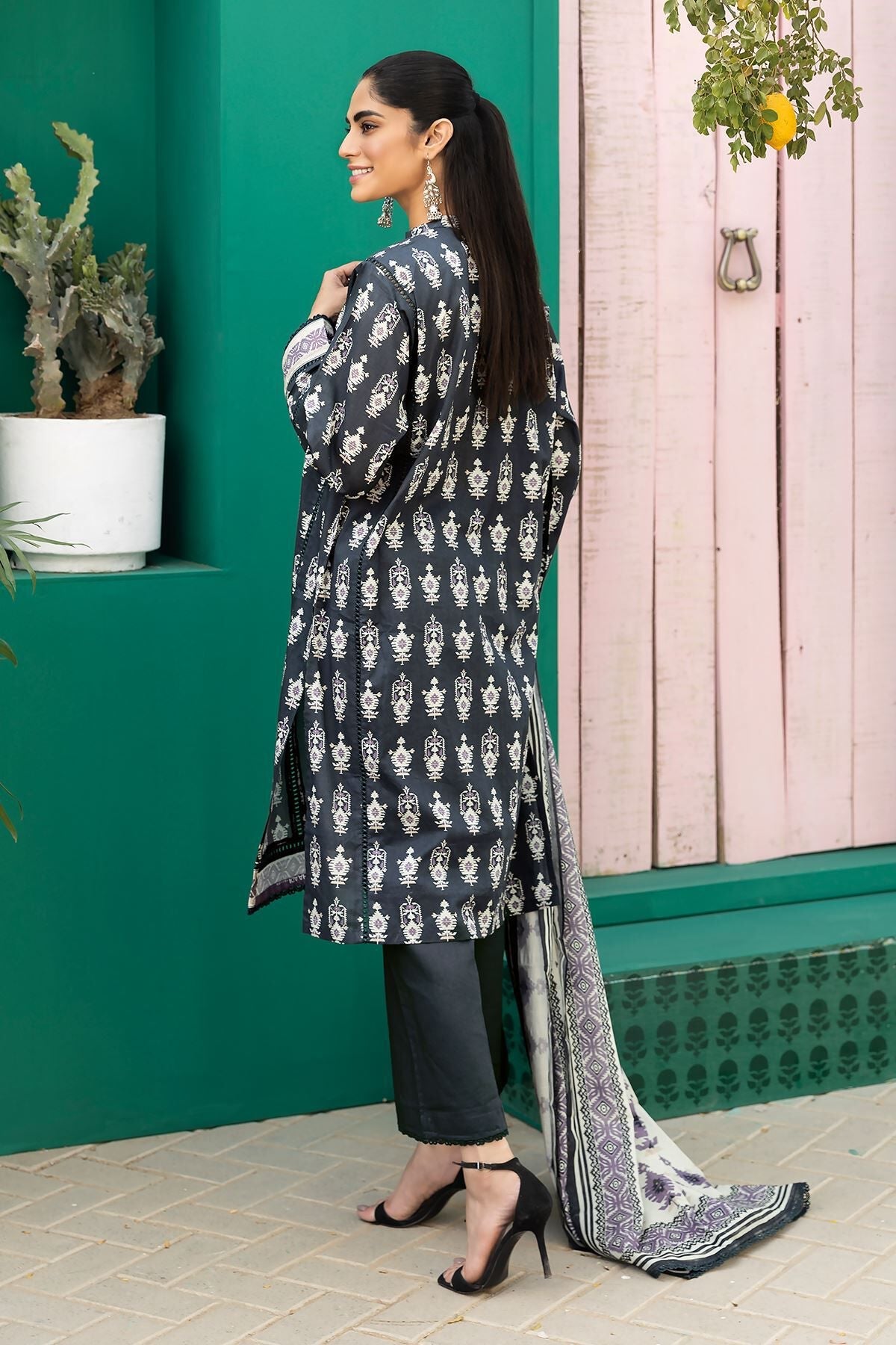 Khaadi 3 Piece Custom Stitched Suit - Black - LB285628