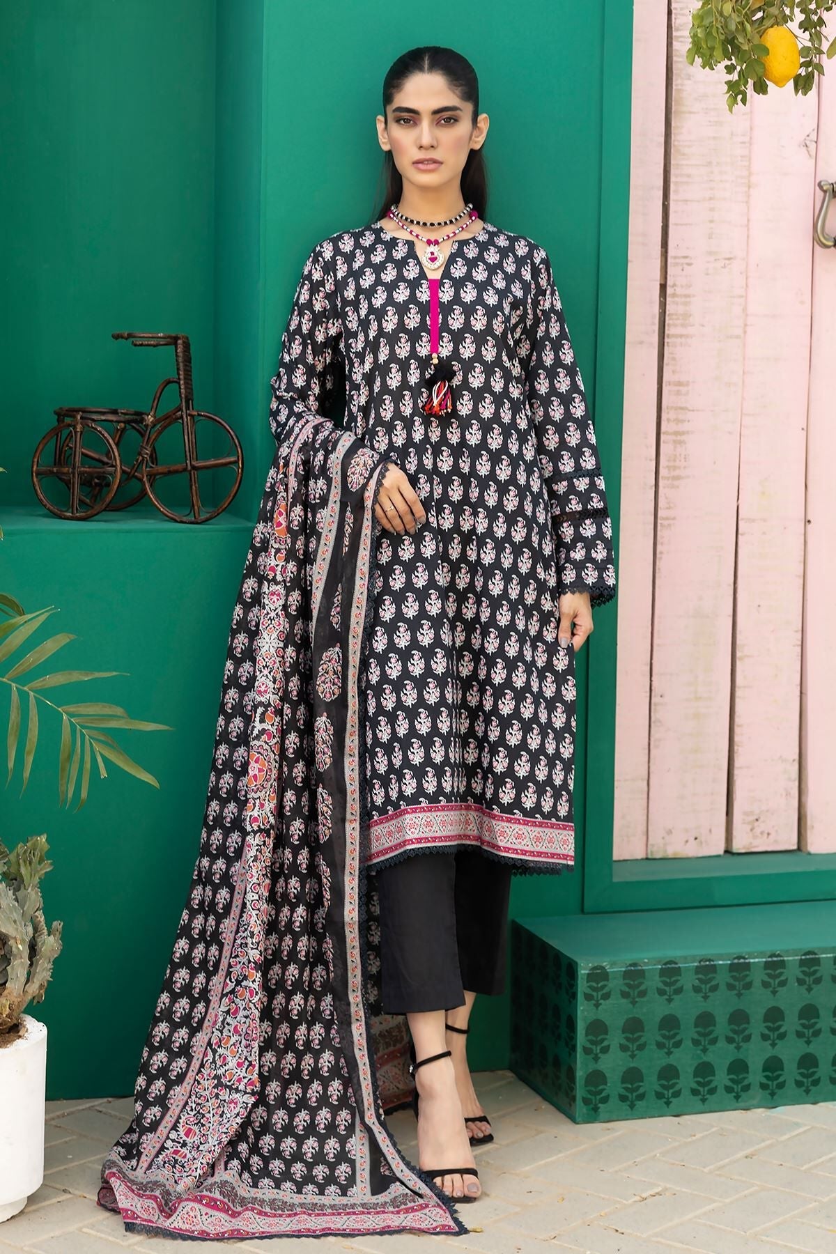 Khaadi 3 Piece Custom Stitched Suit - Black - LB285619