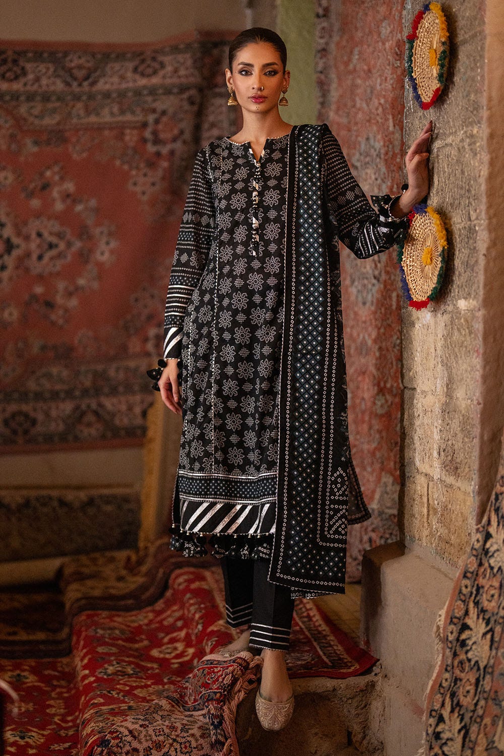 Gul Ahmed 3 Piece Custom Stitched Suit - Black - LB29170